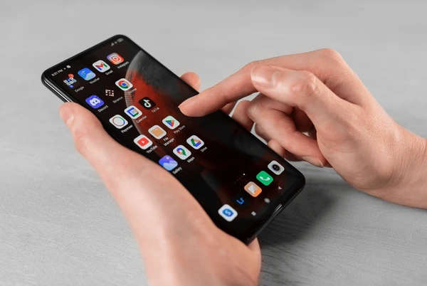 TELÉFONOS Y DIRECCIONES